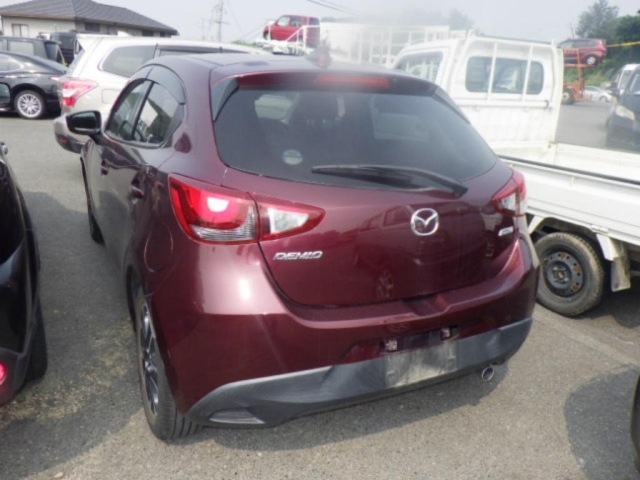 MAZDA DEMIO 2017