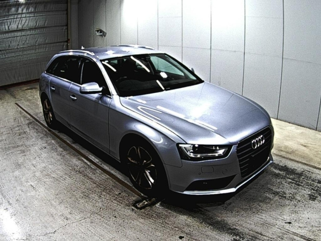 AUDI A4 2015