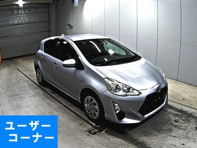 TOYOTA AQUA 2016