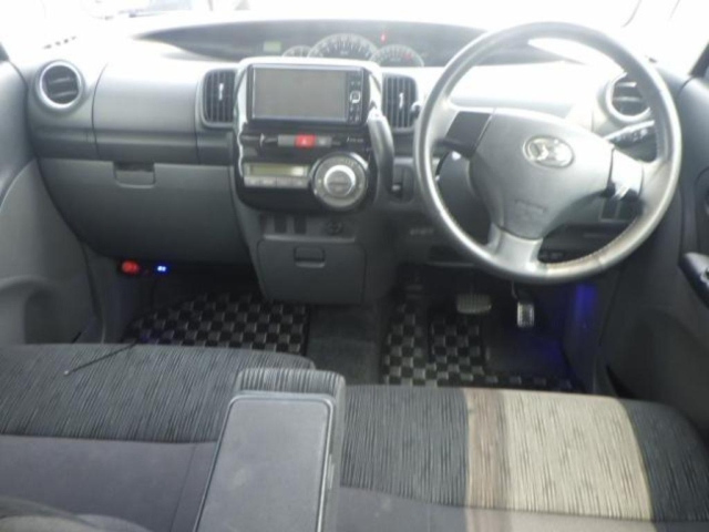 DAIHATSU TANTO 2010