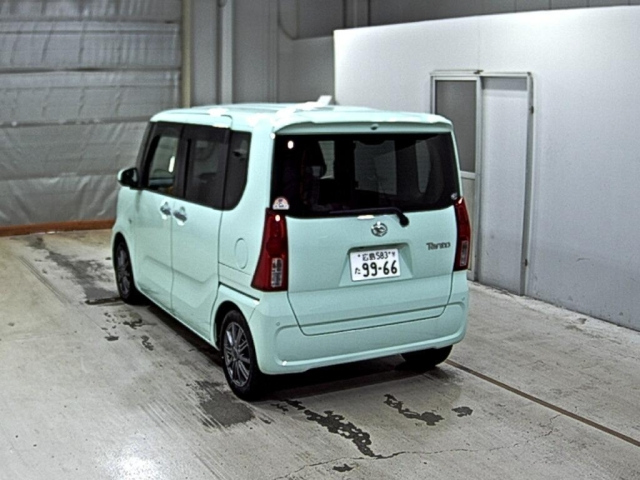 DAIHATSU TANTO 2021