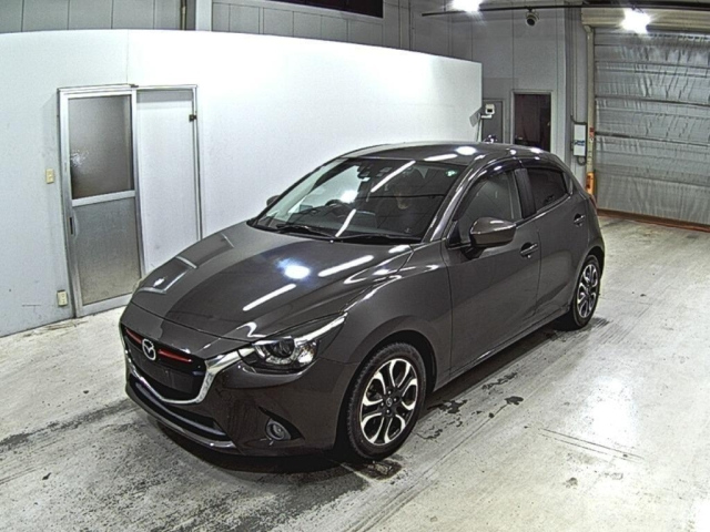 MAZDA DEMIO 2016