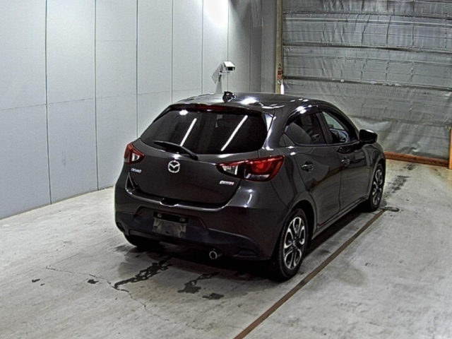 MAZDA DEMIO 2016