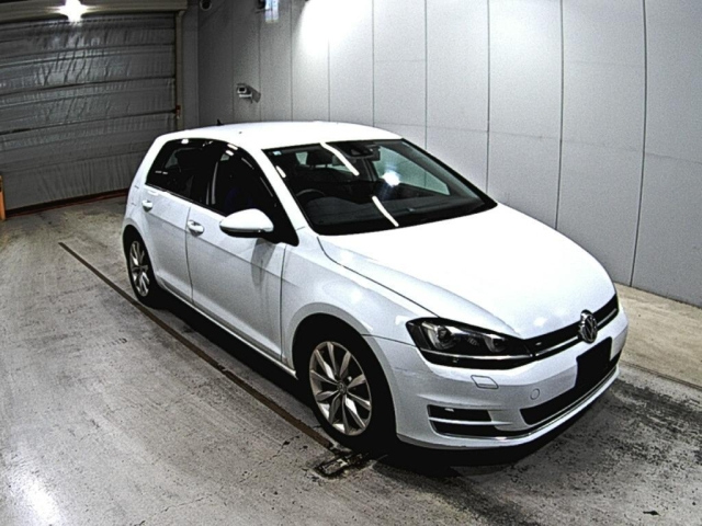 VOLKSWAGEN GOLF 2014