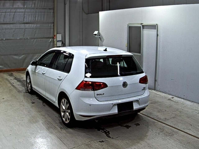 VOLKSWAGEN GOLF 2014