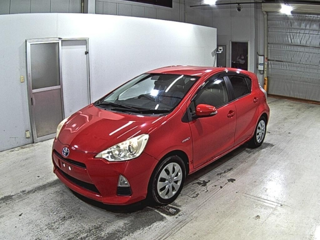 TOYOTA AQUA 2012