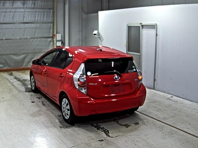 TOYOTA AQUA 2012