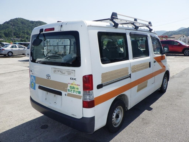 TOYOTA TOWN ACE VAN 2011