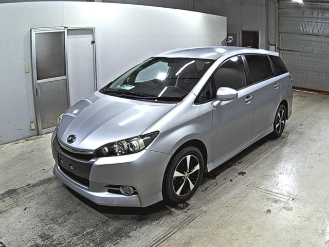 TOYOTA WISH 2014