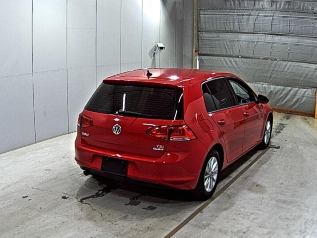 VOLKSWAGEN GOLF 2016