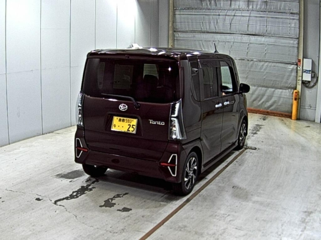DAIHATSU TANTO 2021