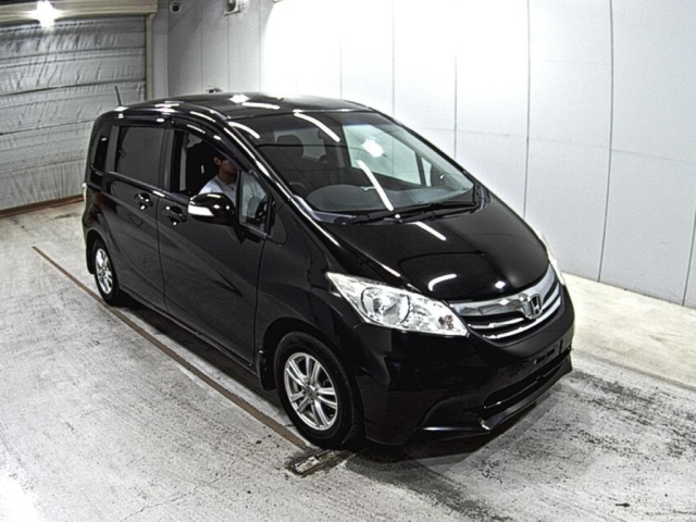 HONDA FREED 2013