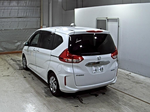 HONDA FREED 2023
