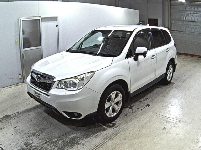 SUBARU FORESTER 2015