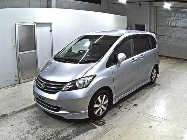 HONDA FREED 2010