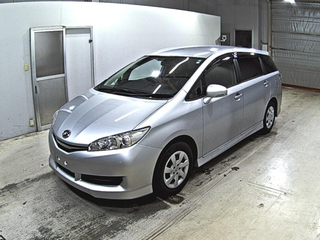 TOYOTA WISH 2016