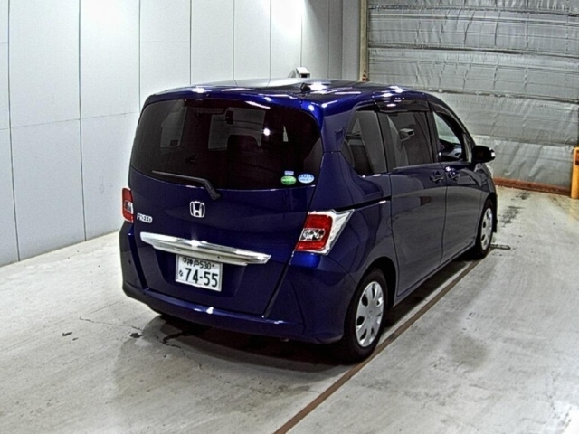 HONDA FREED 2015