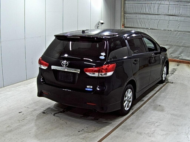 TOYOTA WISH 2010