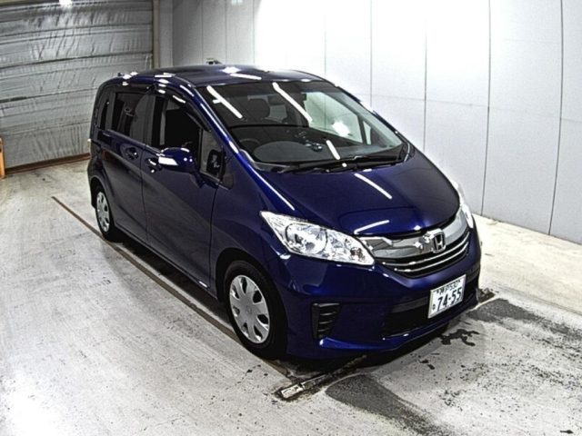 HONDA FREED 2015