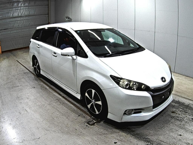 TOYOTA WISH 2012