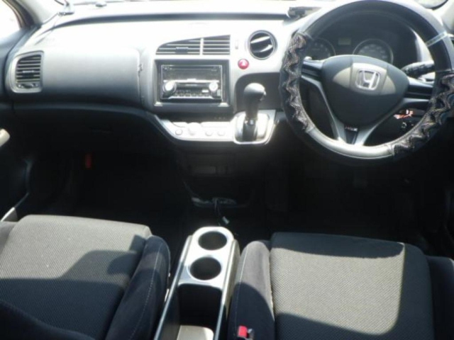 HONDA STREAM 2008