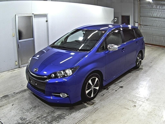 TOYOTA WISH 2017