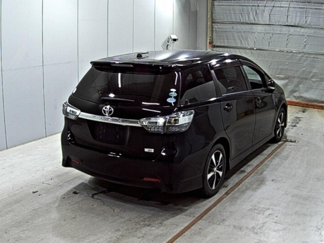 TOYOTA WISH 2016