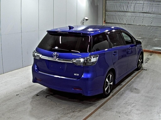 TOYOTA WISH 2017