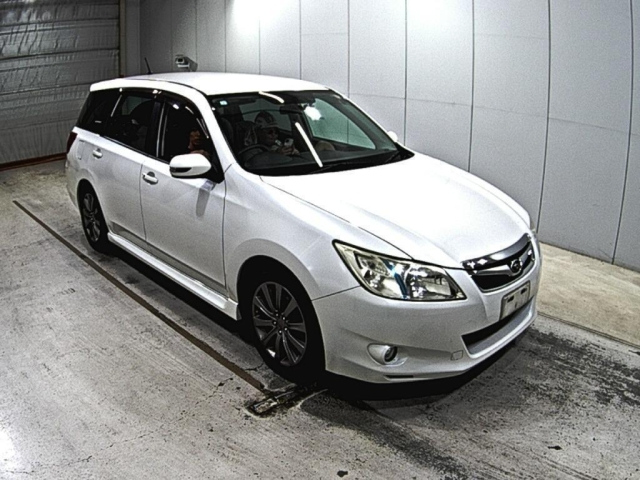 SUBARU EXIGA 2011
