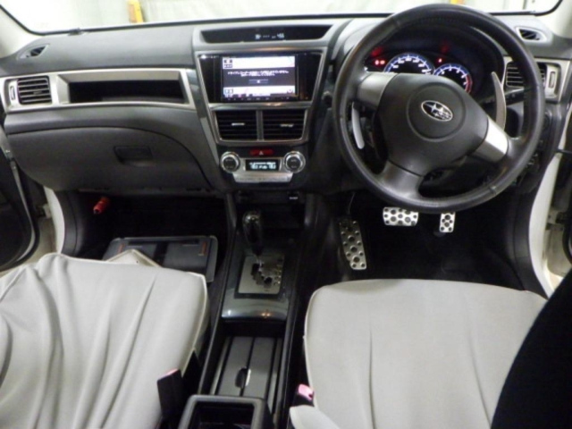 SUBARU EXIGA 2011