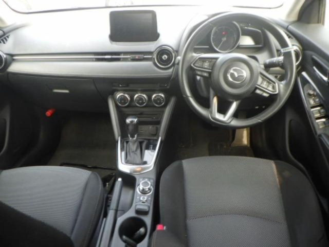 MAZDA DEMIO 2018