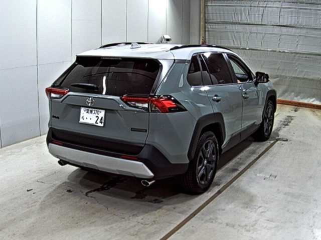 TOYOTA RAV4 2025