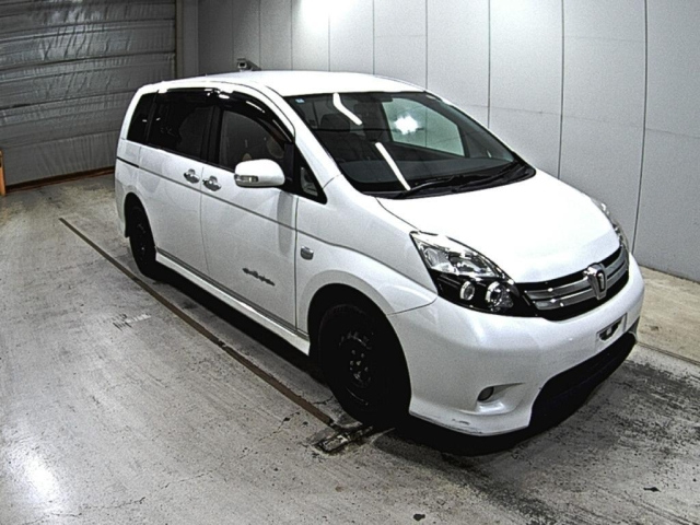 TOYOTA ISIS 2012