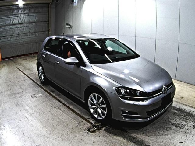 VOLKSWAGEN GOLF 2014