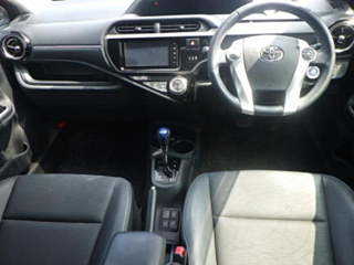 TOYOTA AQUA 2015