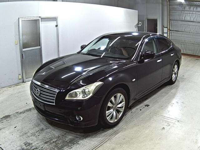 NISSAN FUGA 2010