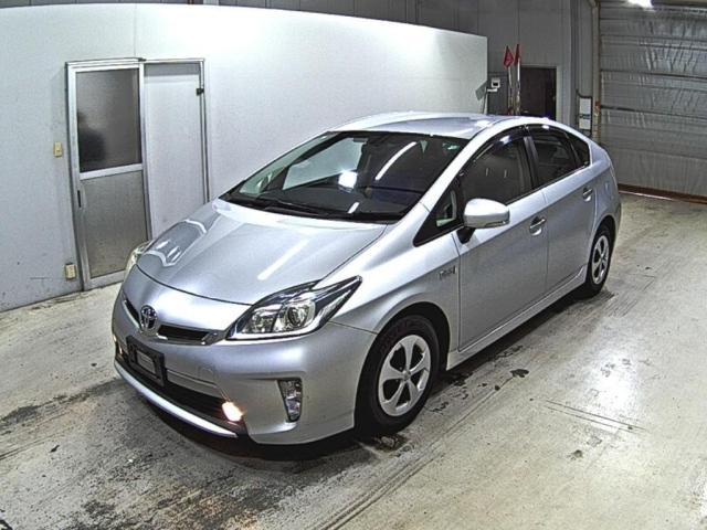 TOYOTA PRIUS PHV 2013