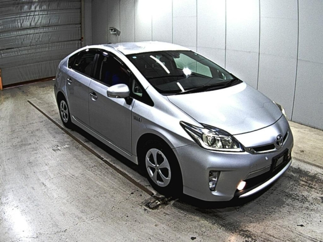 TOYOTA PRIUS PHV 2013