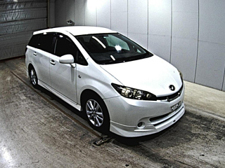 TOYOTA WISH 2010