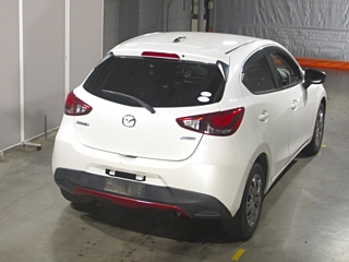 MAZDA DEMIO 2015