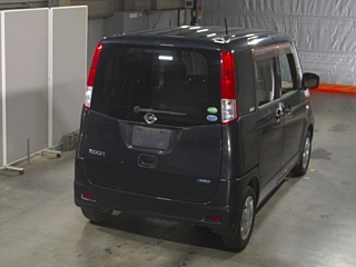 NISSAN ROOX 2012