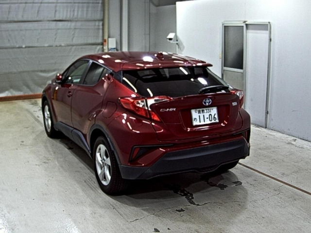 TOYOTA C-HR 2017