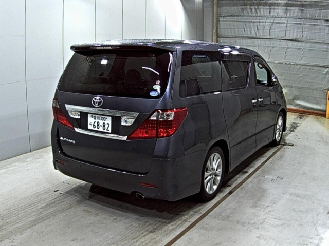 TOYOTA ALPHARD 2009