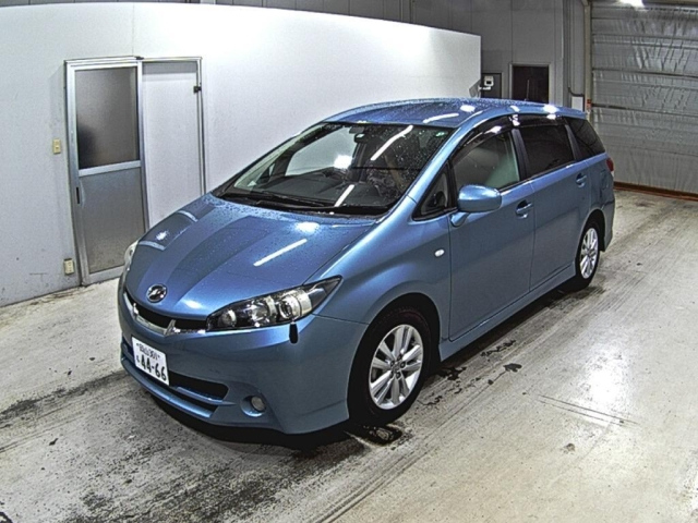 TOYOTA WISH 2011