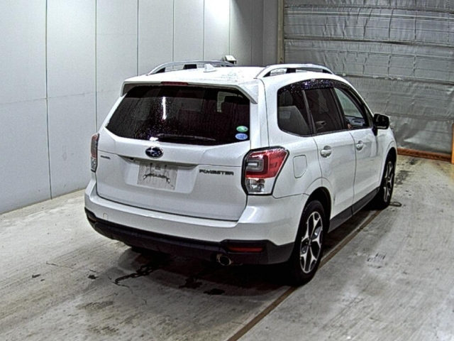 SUBARU FORESTER 2017