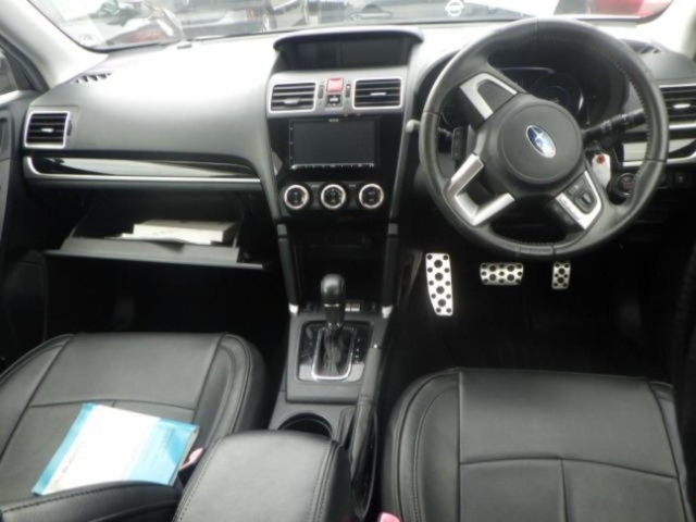 SUBARU FORESTER 2017