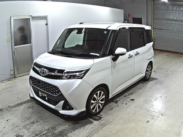 TOYOTA TANK 2018