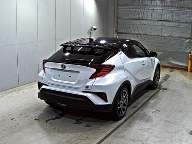 TOYOTA C-HR 2022