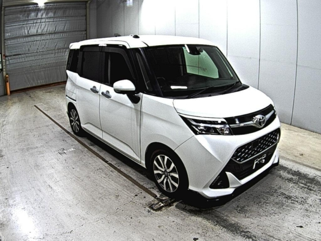 TOYOTA TANK 2018