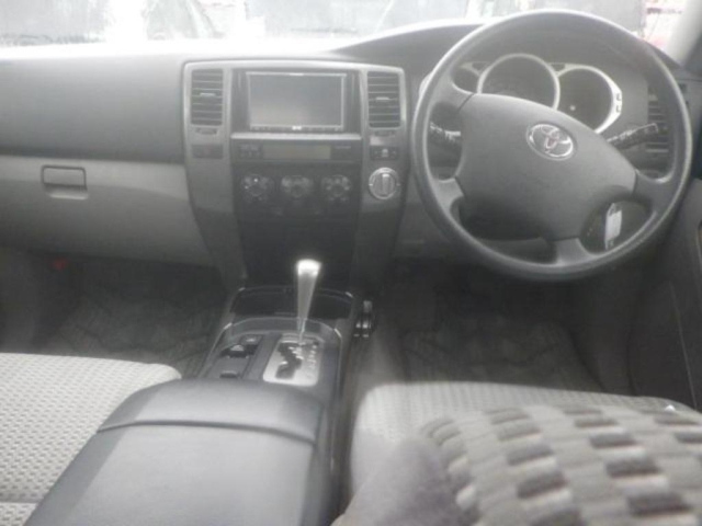 TOYOTA HILUX SURF 2009